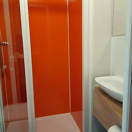 Hotel Kyriad Direct Nord Memorial Caen