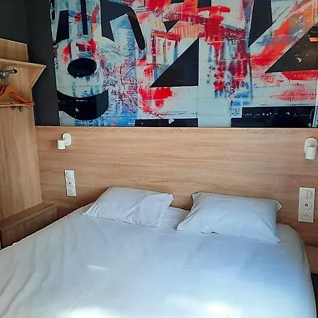 Kyriad Direct Nord Memorial Hotel 2*