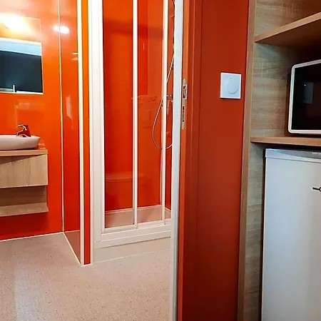Kyriad Direct Nord Memorial Hotel 2*